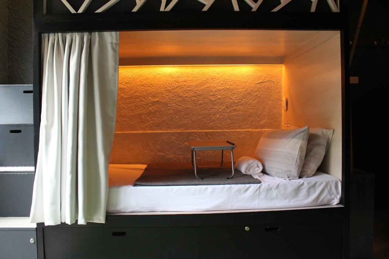 The Cavern Pod Hotel & Specialty Cafe El Nido Extérieur photo